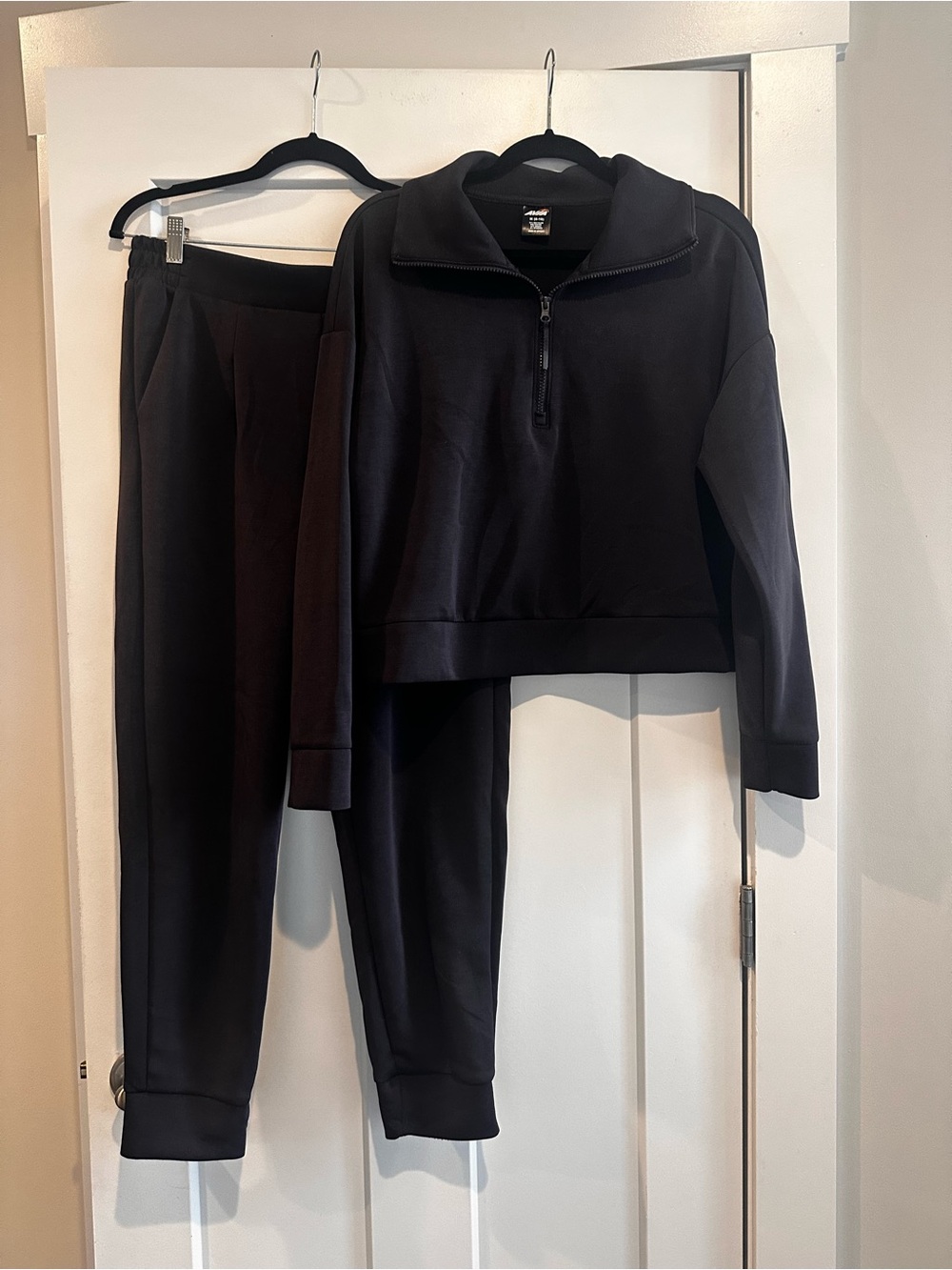 Avia Women’s Two-Piece Jogger Set, size medium